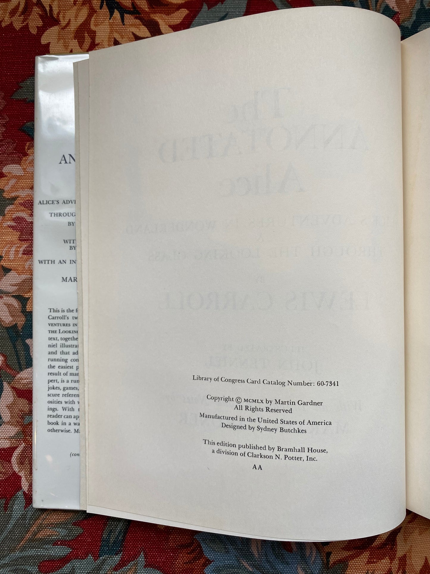 The Annotated Alice: Alices Adventures In Wonderland And Through The Looking Glass