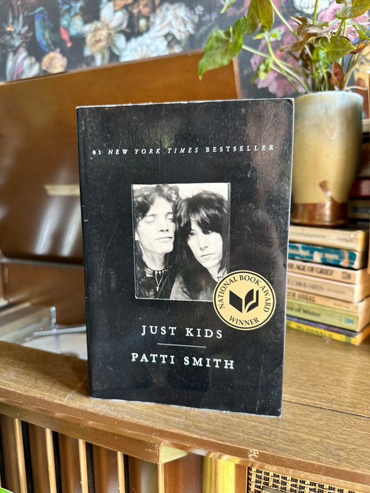 Just Kids SIGNED Patti Smith Paperback